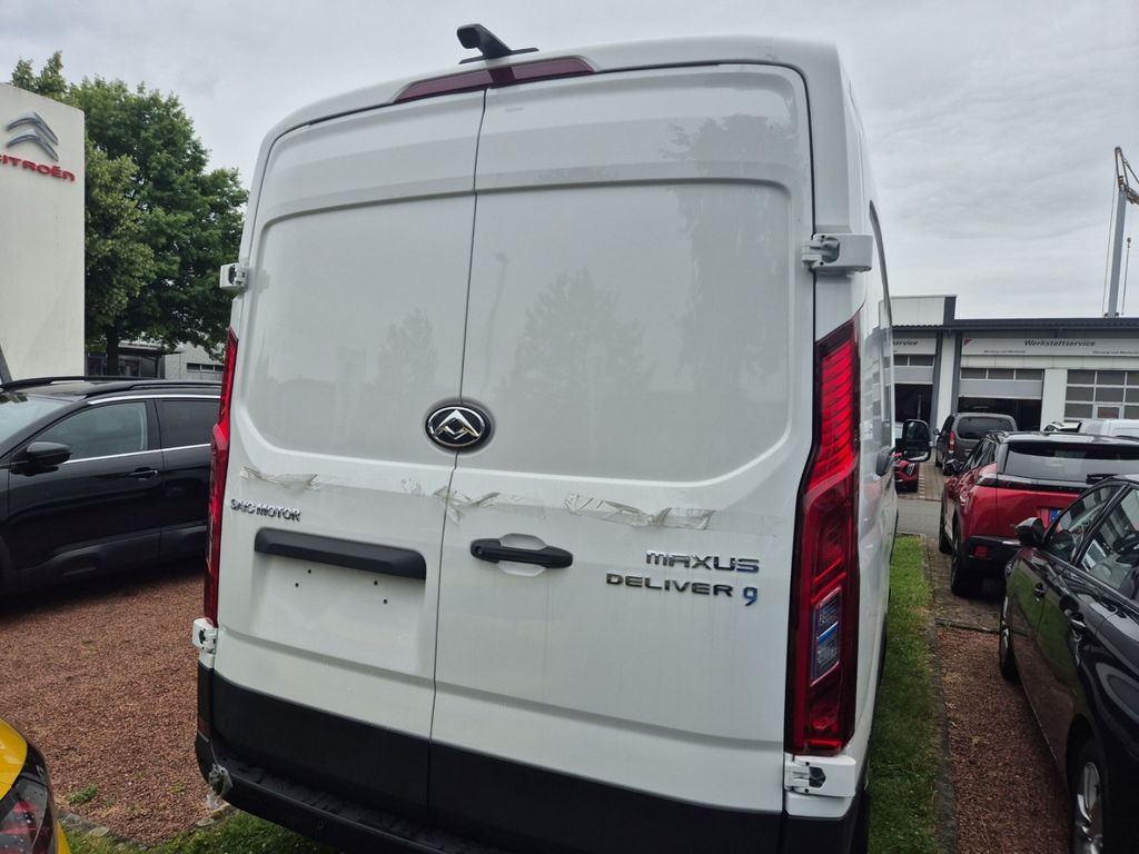 Maxus Deliver 9