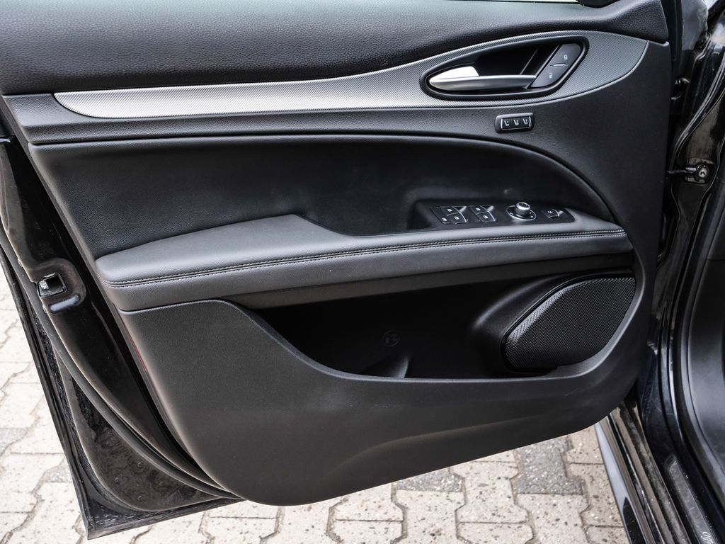 Alfa Romeo Stelvio 2024