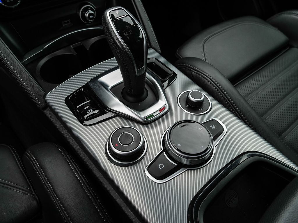 Alfa Romeo Stelvio 2024