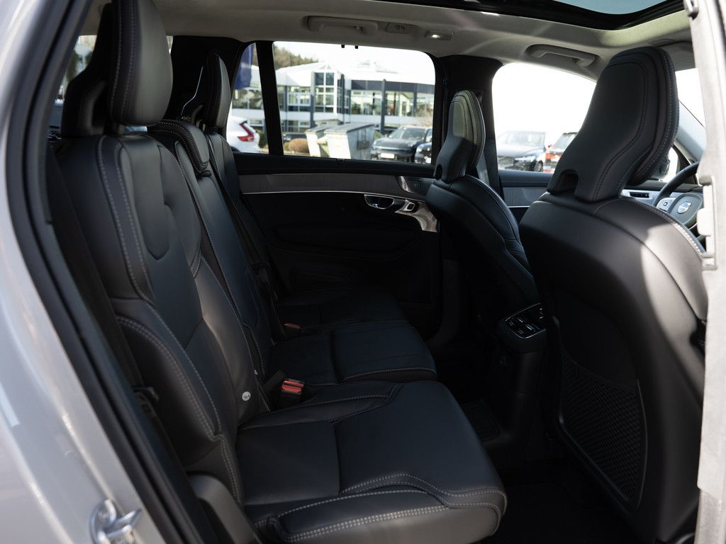 Volvo XC90 2025