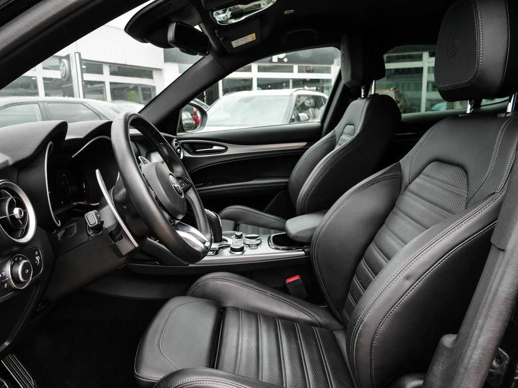 Alfa Romeo Stelvio 2024