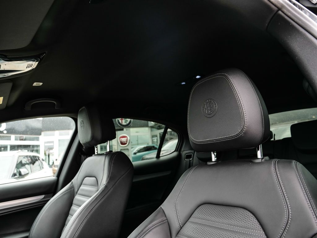 Alfa Romeo Stelvio 2024