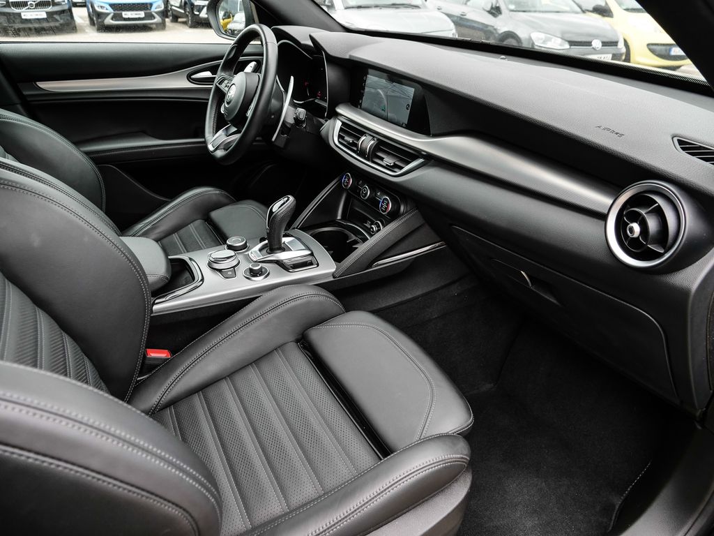 Alfa Romeo Stelvio 2024