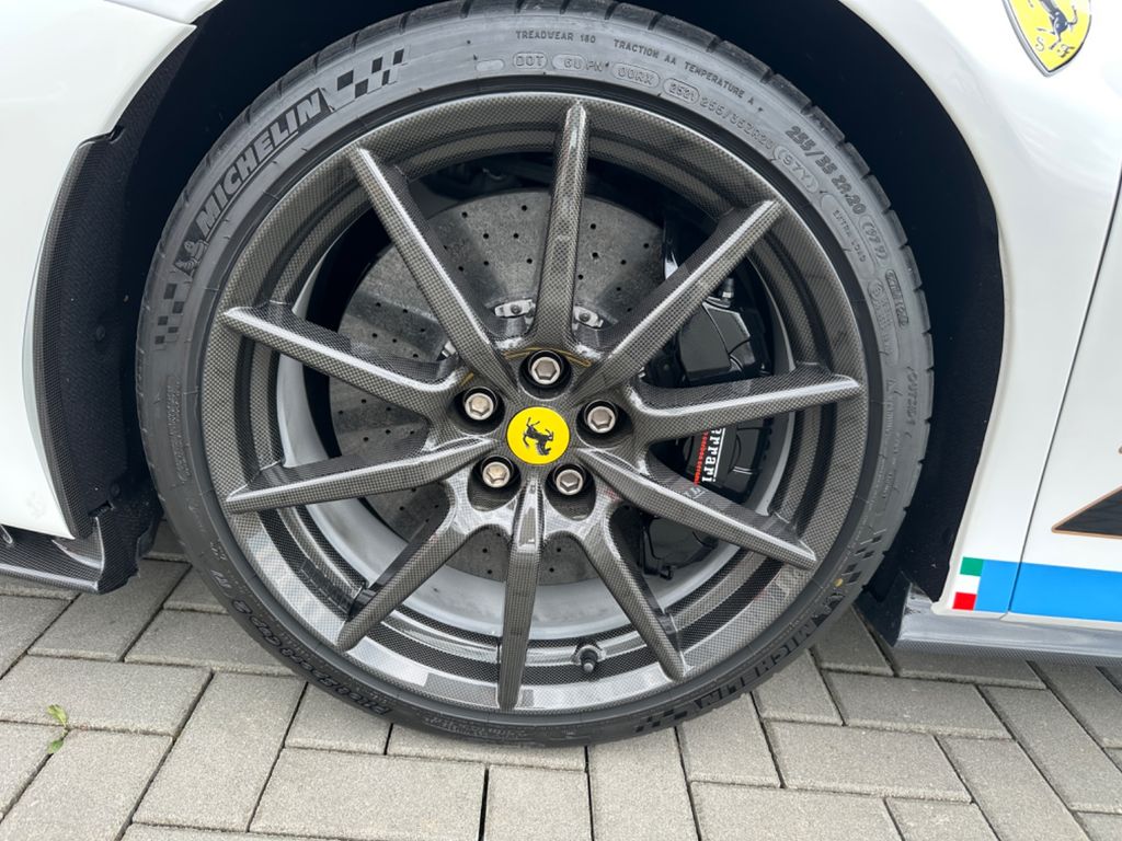 Ferrari SF90 2022