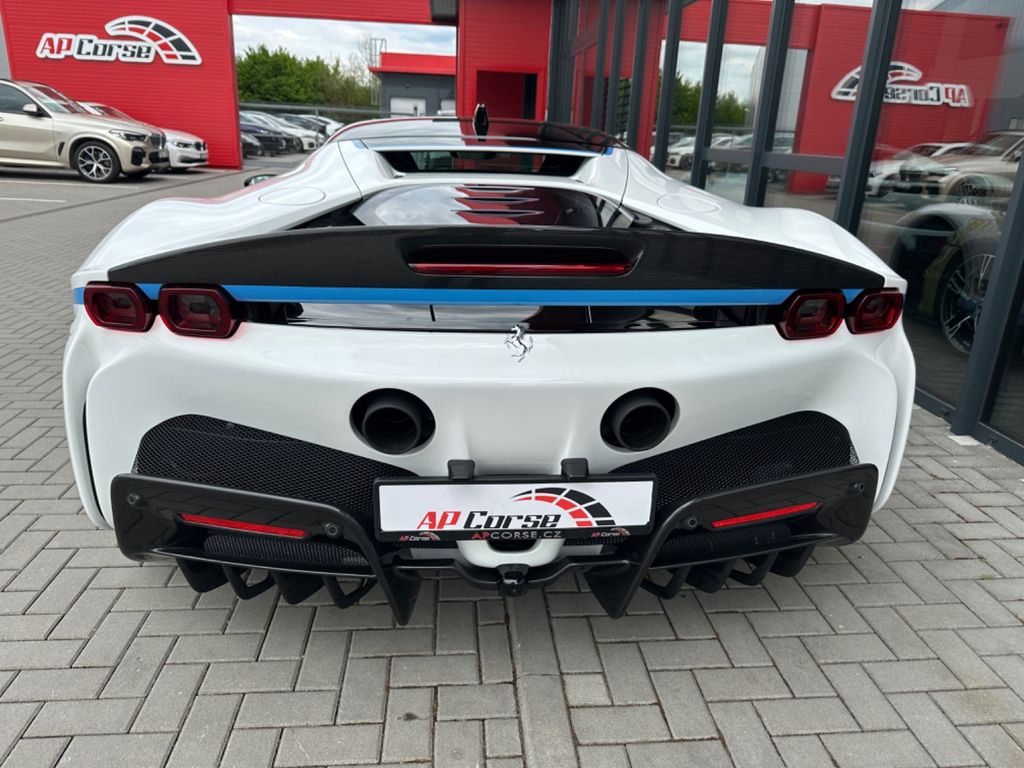 Ferrari SF90 2022