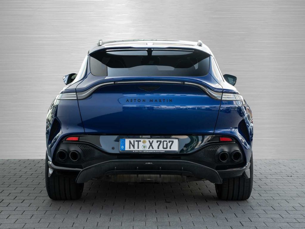 Aston Martin DBX 2024