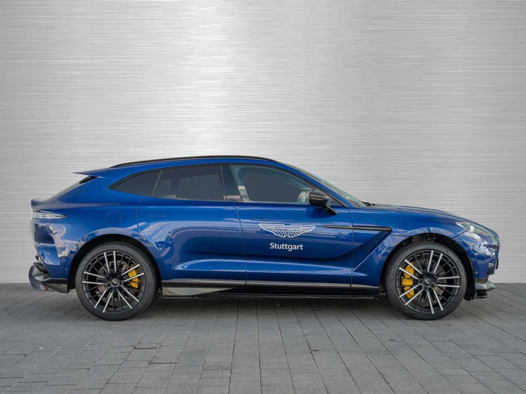 Aston Martin DBX 2024