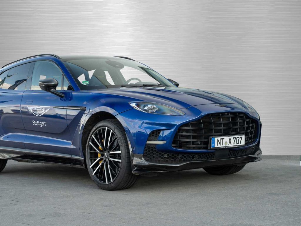 Aston Martin DBX 2024