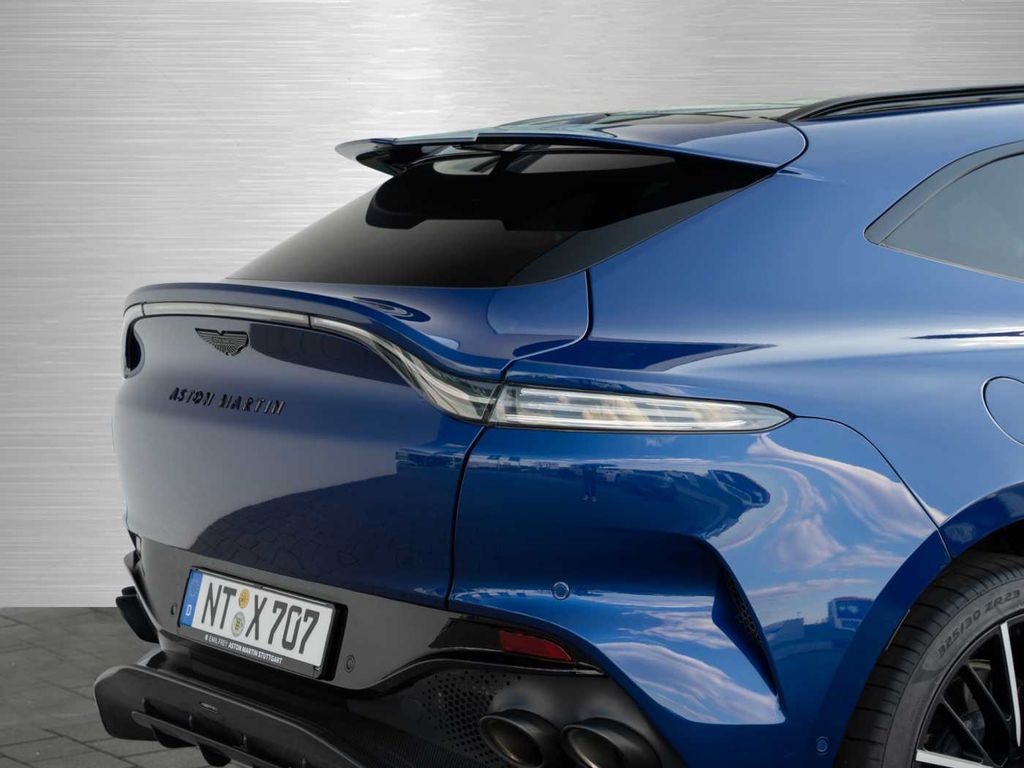Aston Martin DBX 2024