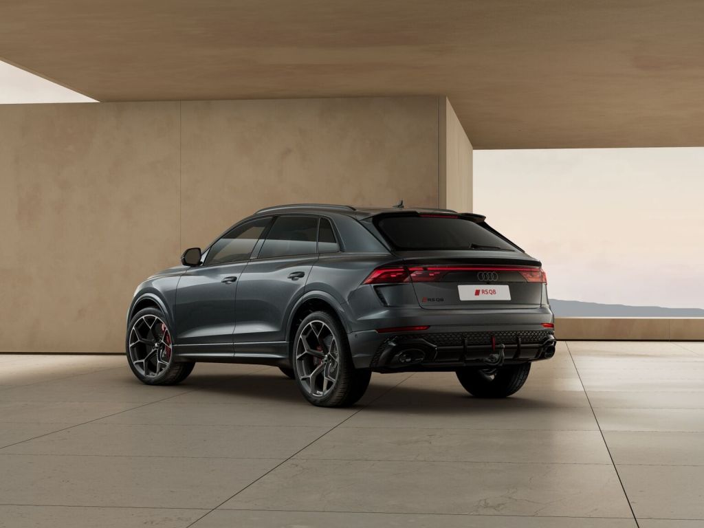 Audi RSQ8