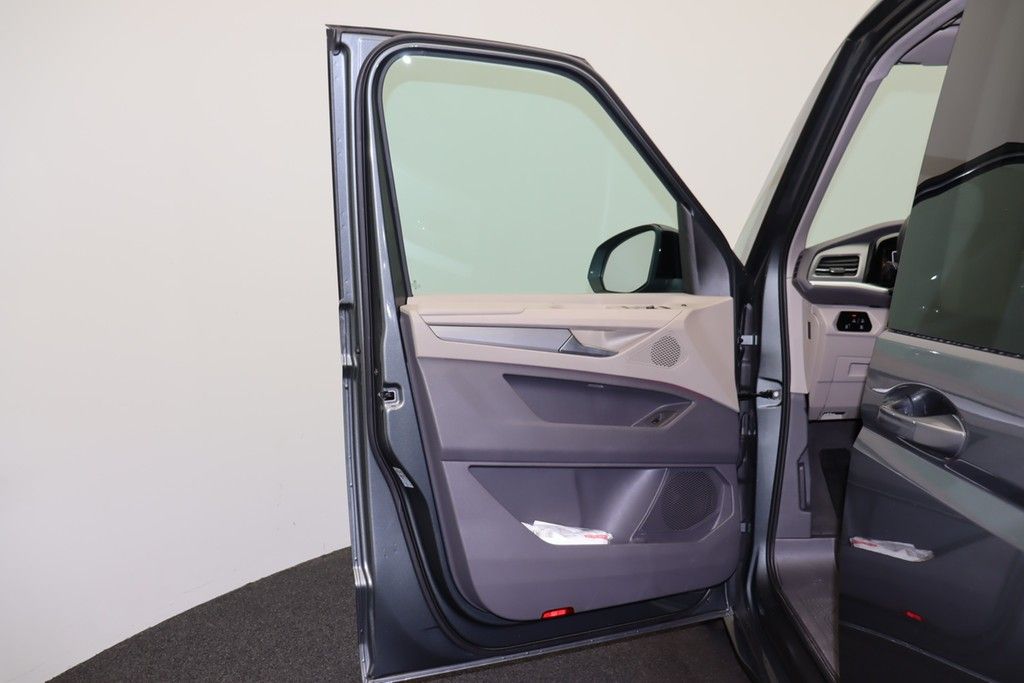 Volkswagen T7 Multivan 2024