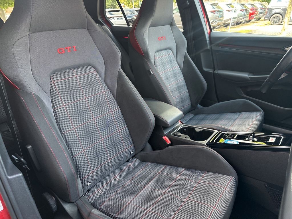 Volkswagen Golf 2023