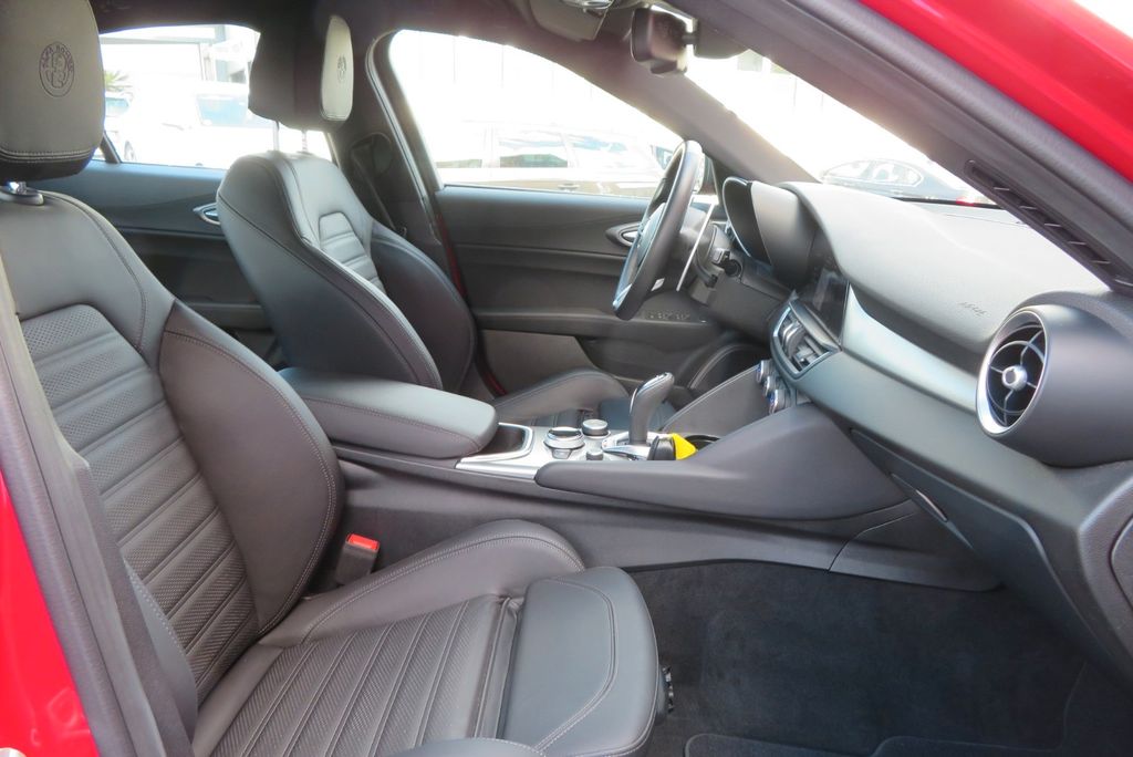 Alfa Romeo Giulia 2023