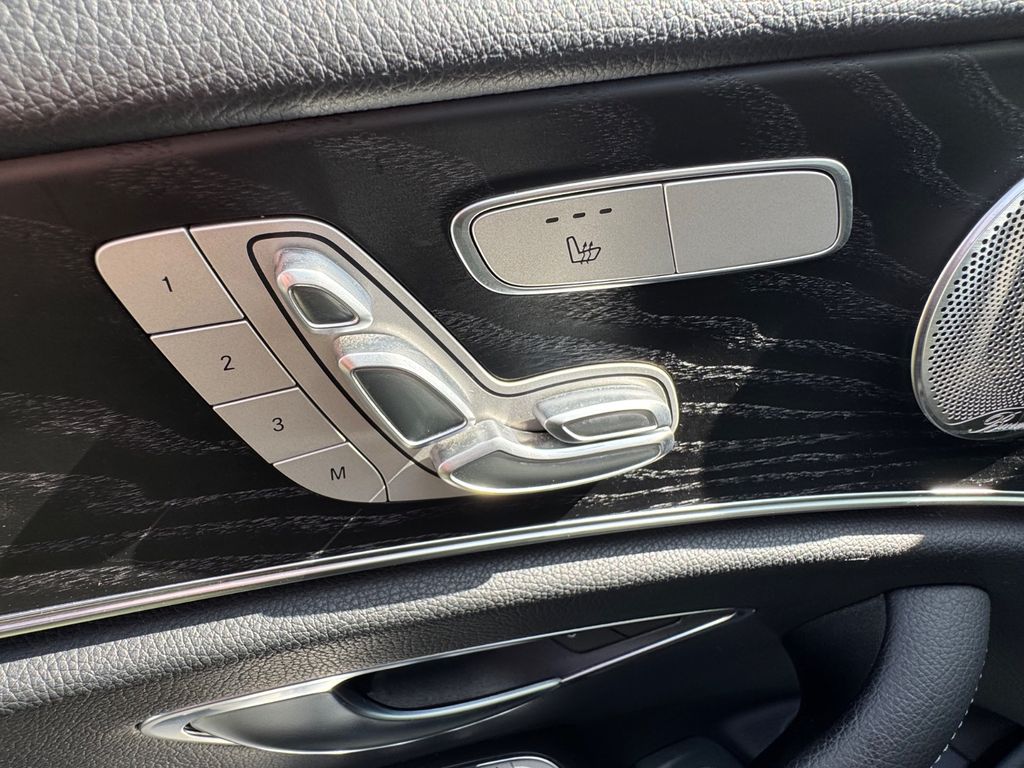 Mercedes-Benz E 300 2021