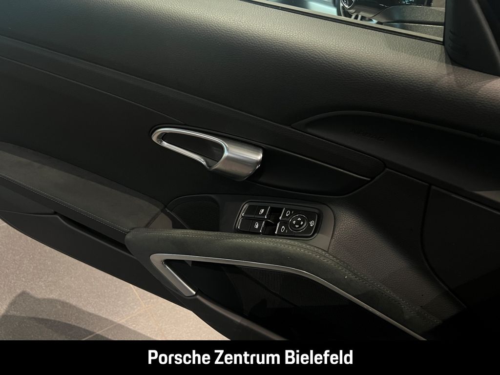 Porsche Boxster 2024