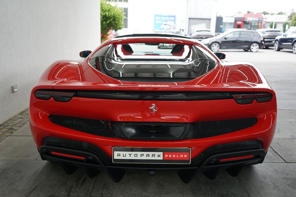 Ferrari 296 GTS 2025