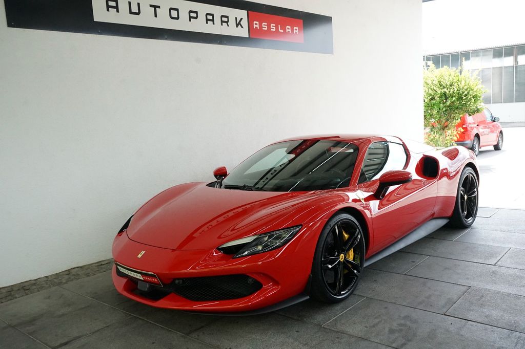 Ferrari 296 GTS 2025