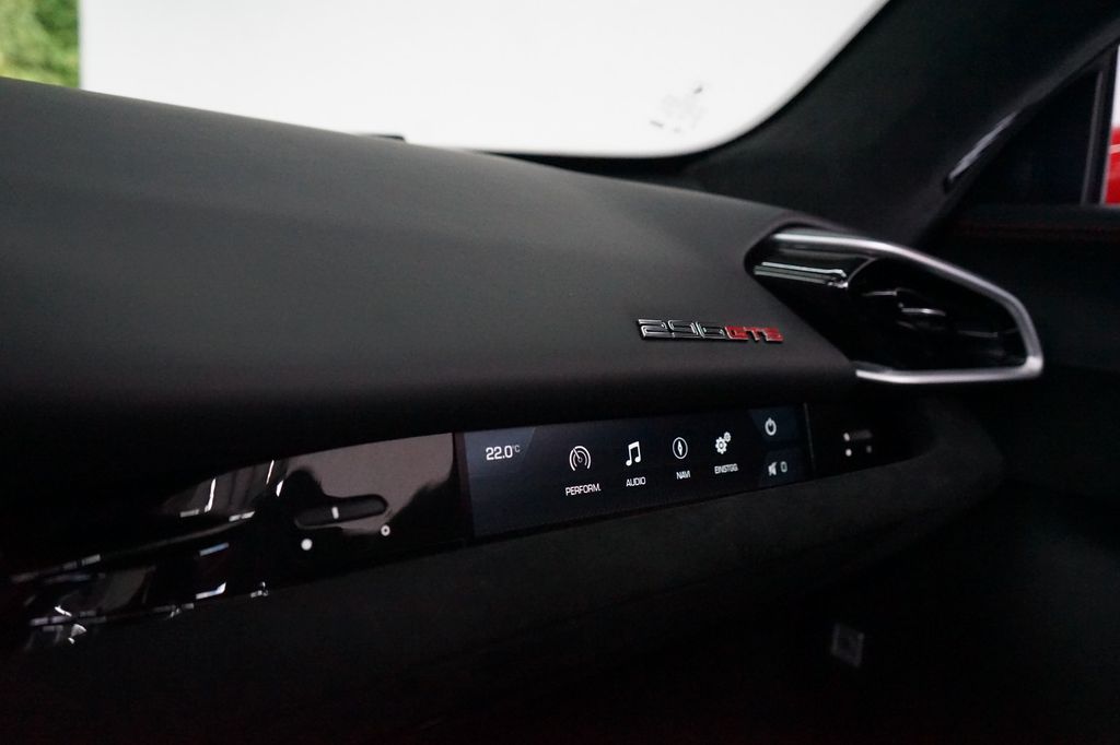 Ferrari 296 GTS 2025