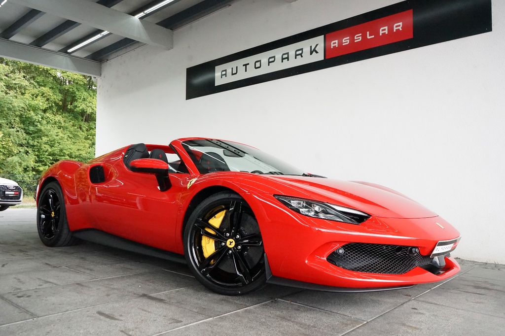 Ferrari 296 GTS 2025