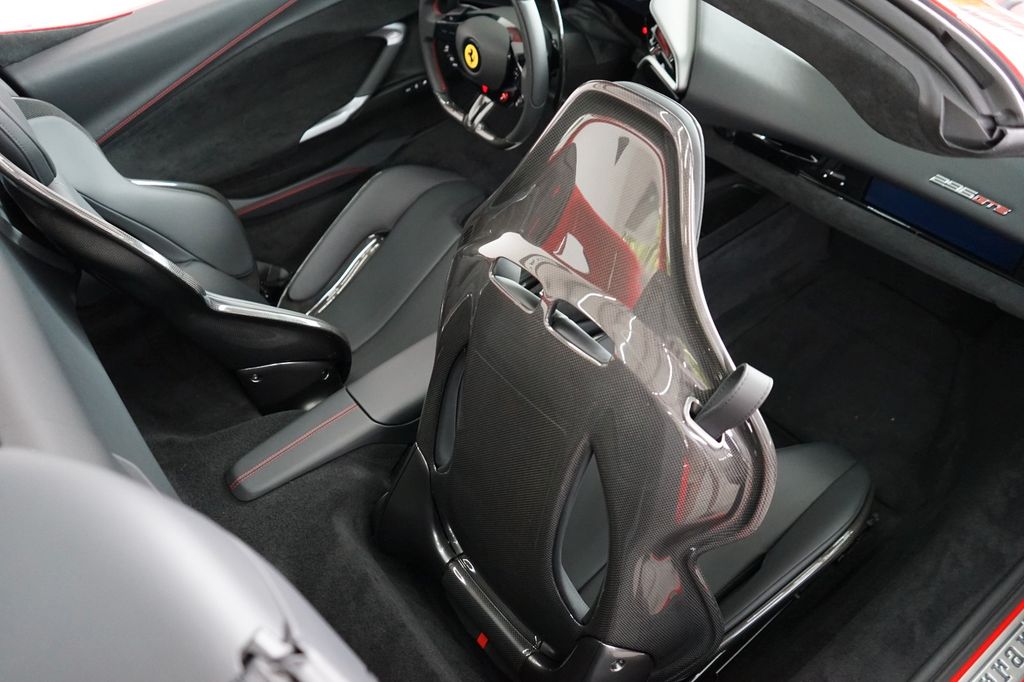 Ferrari 296 GTS 2025