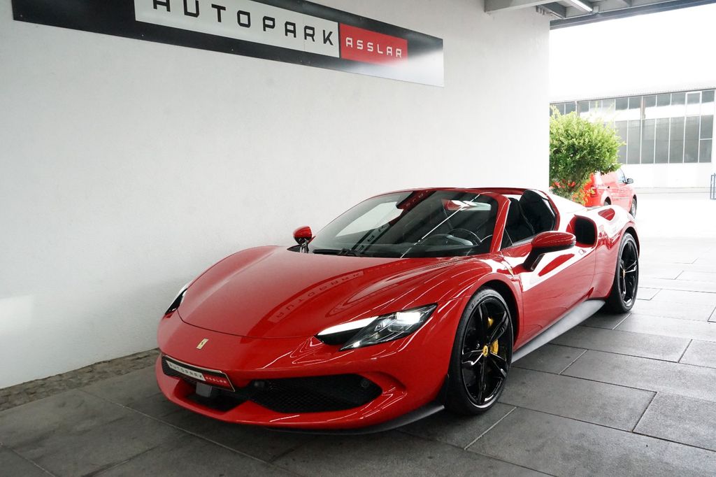 Ferrari 296 GTS 2025