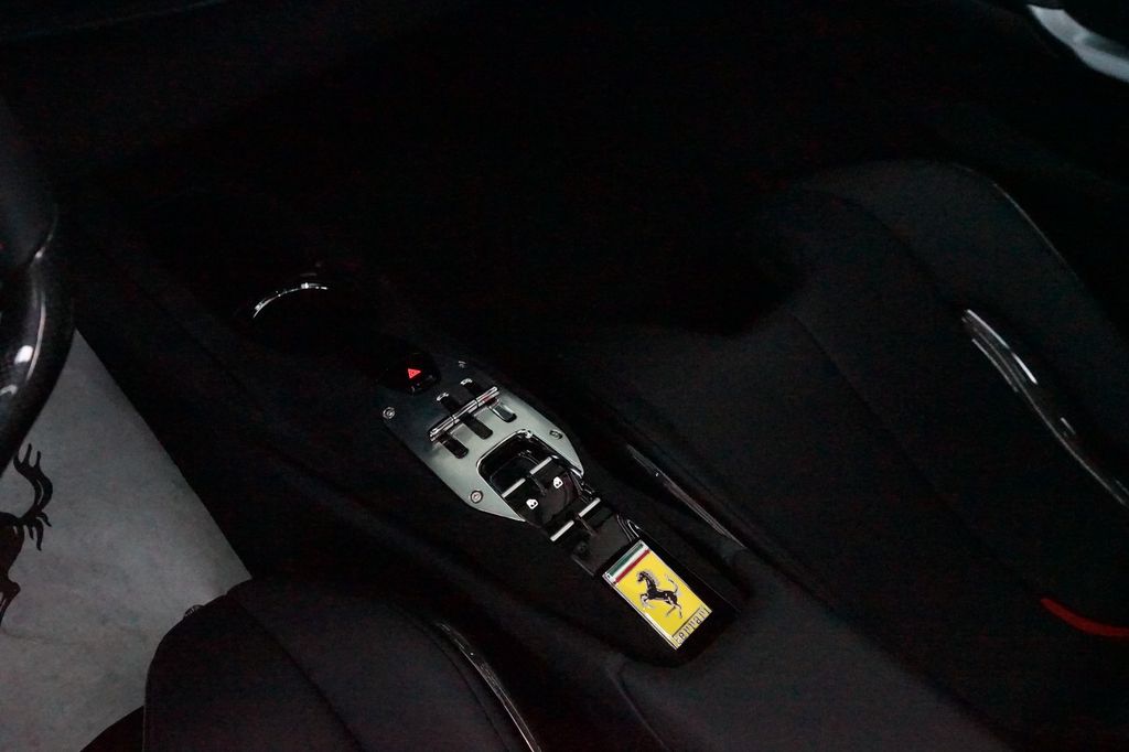 Ferrari 296 GTS 2025