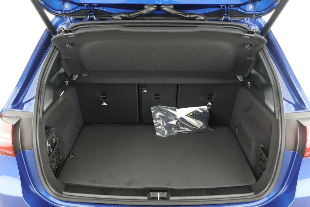 Mercedes-Benz B 220 2025