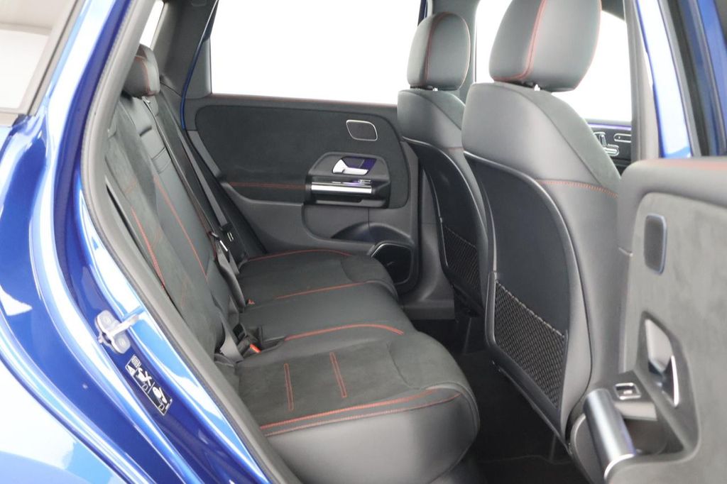 Mercedes-Benz B 220 2025