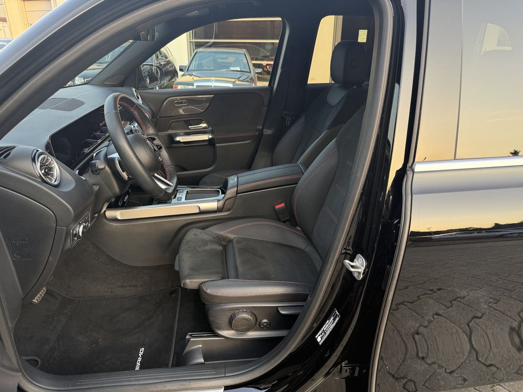 Mercedes-Benz GLB 180 2025