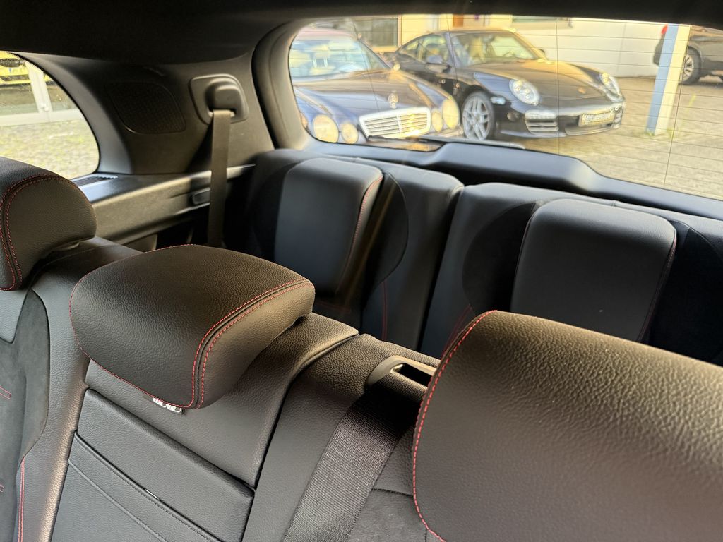 Mercedes-Benz GLB 180 2025