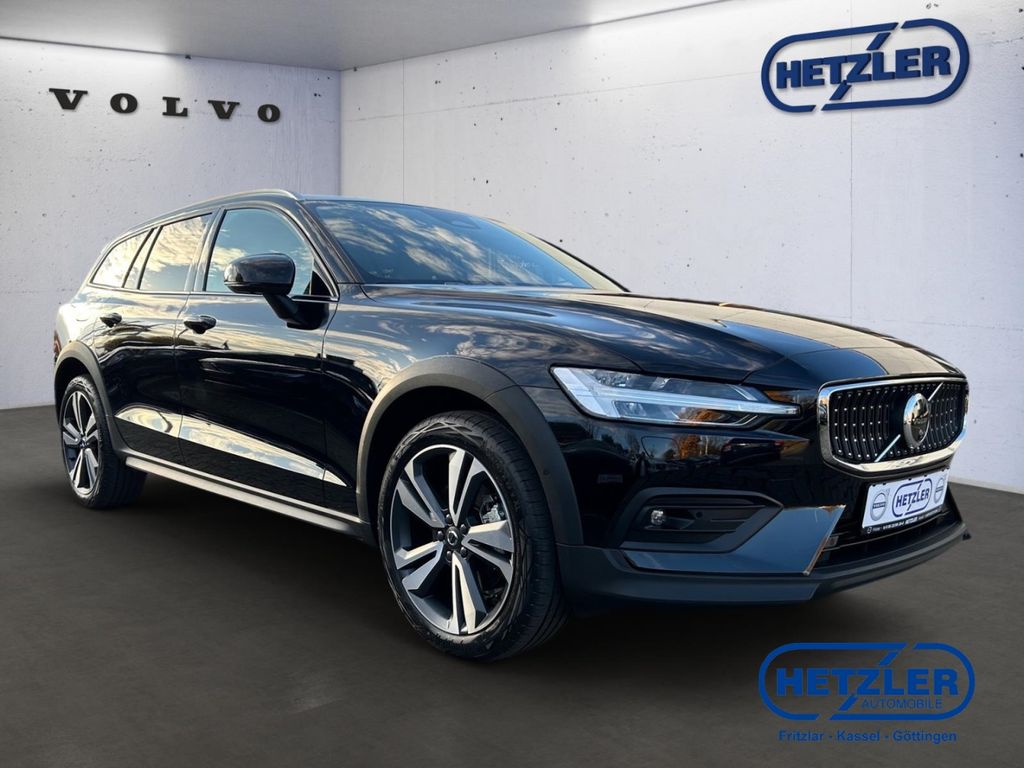 Volvo V60 Cross Country 2024