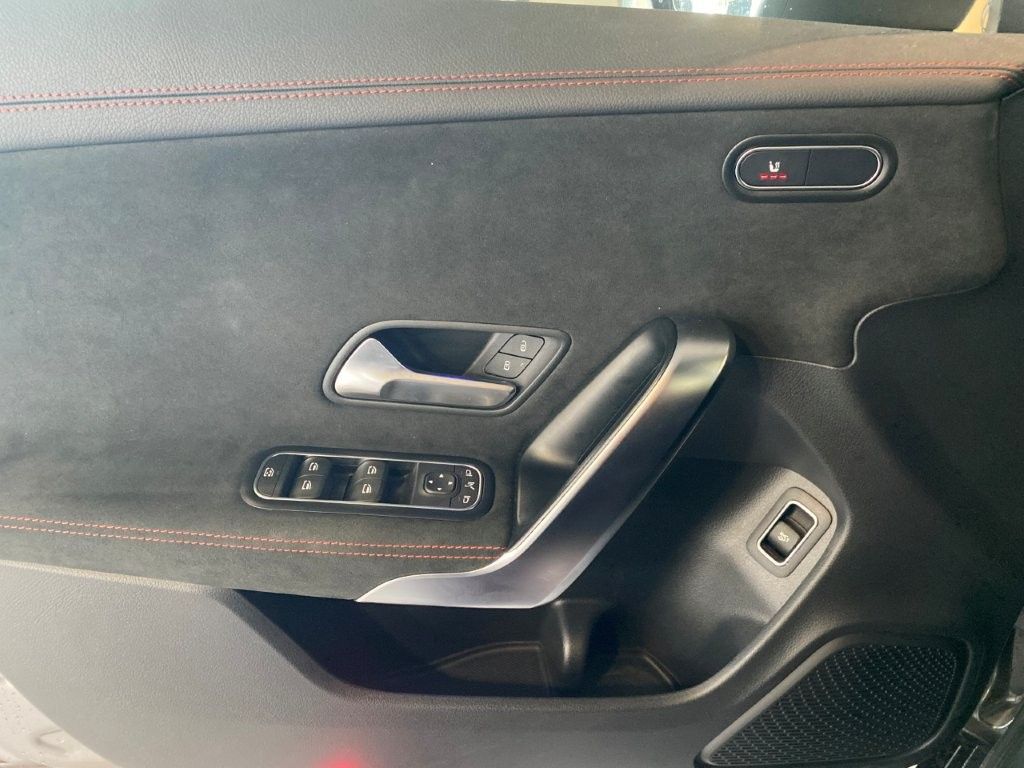 Mercedes-Benz CLA 200 2024