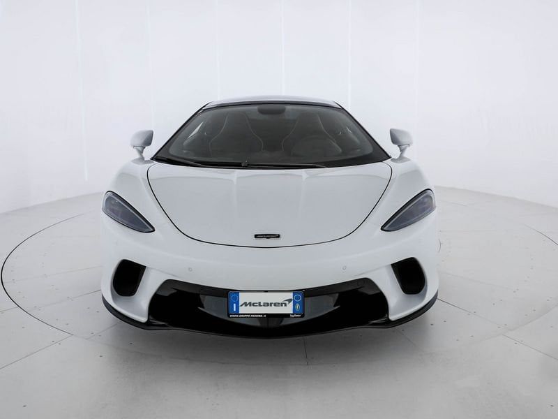 McLaren GT 2025