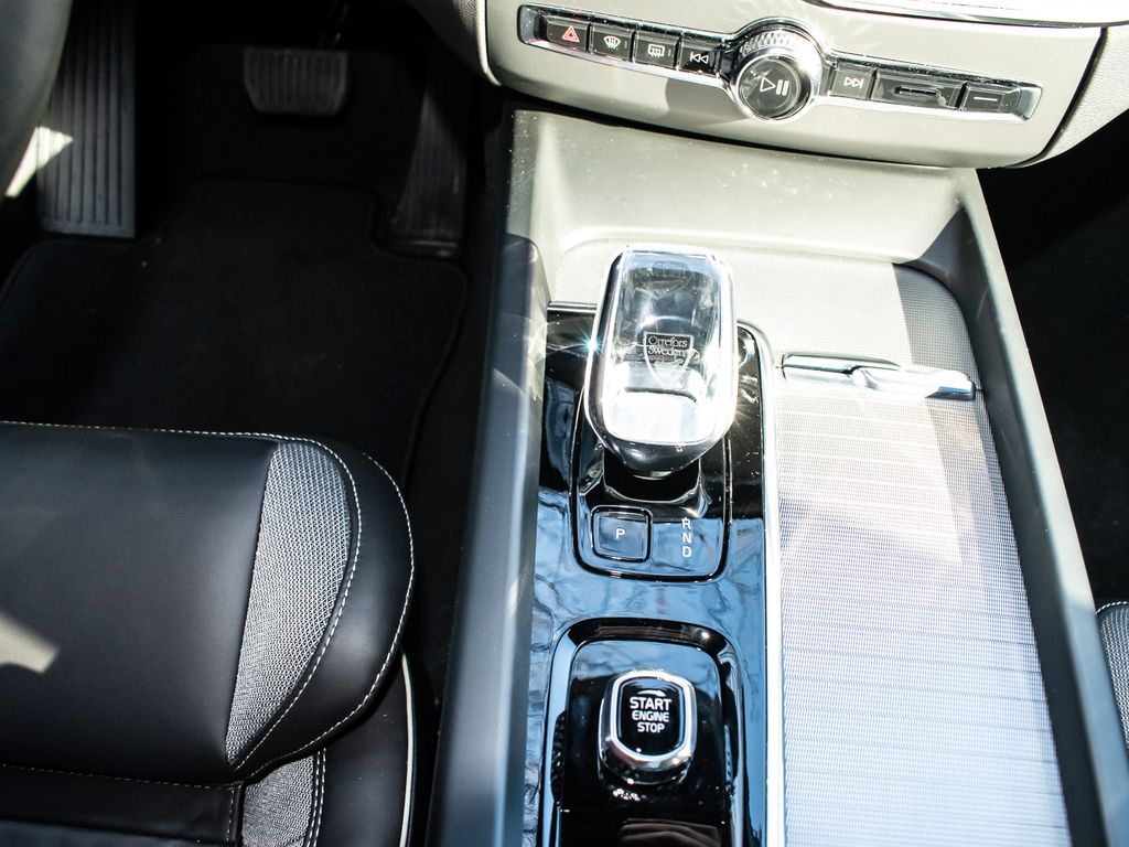 Volvo XC60 2025