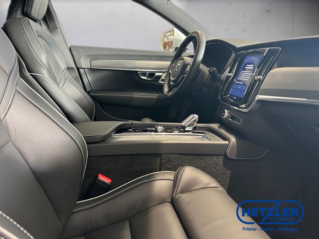 Volvo V90 Cross Country 2025