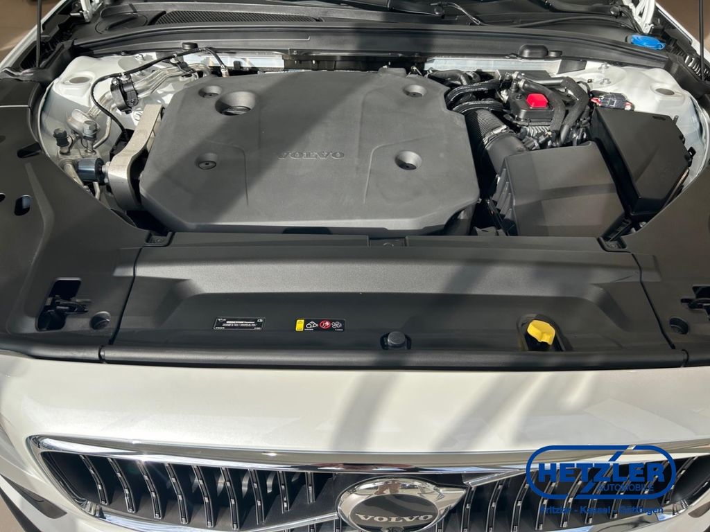 Volvo V90 Cross Country 2025