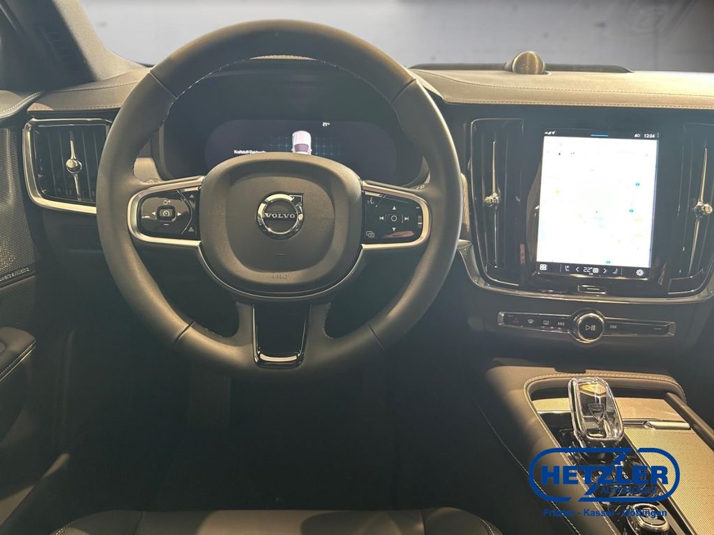 Volvo V90 Cross Country 2025