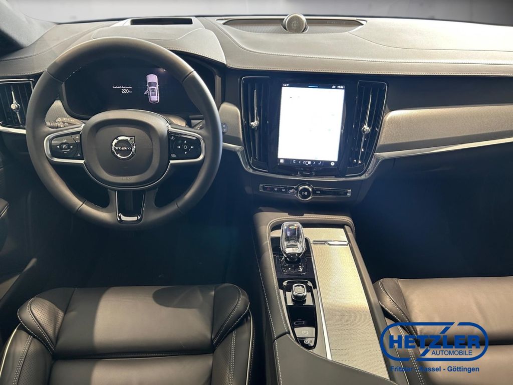 Volvo V90 Cross Country 2025
