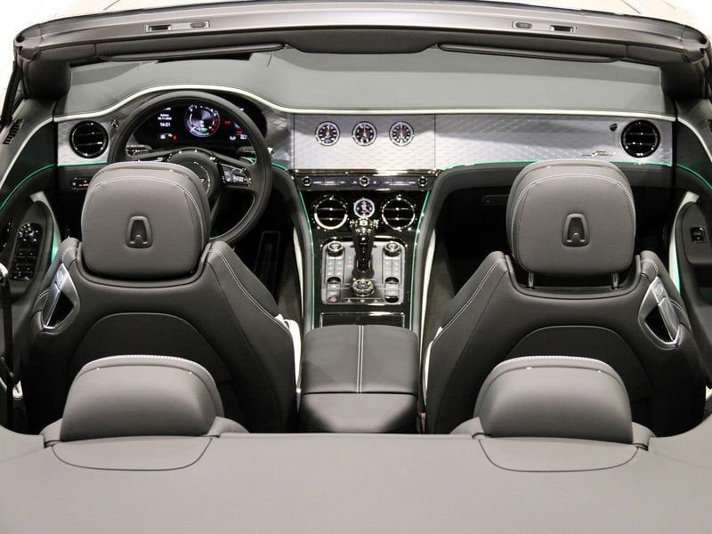 Bentley Continental 2024