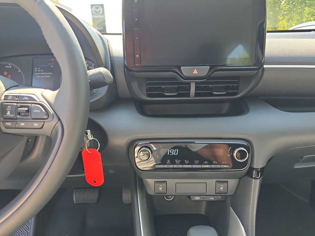 Mazda 2 Hybrid 2025