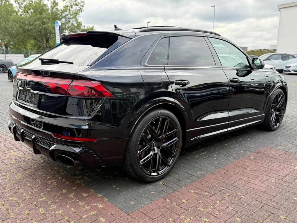 Audi RSQ8 2025
