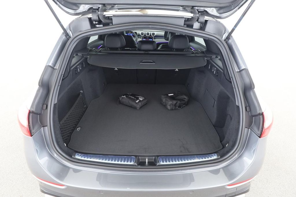 Mercedes-Benz C 220 2025