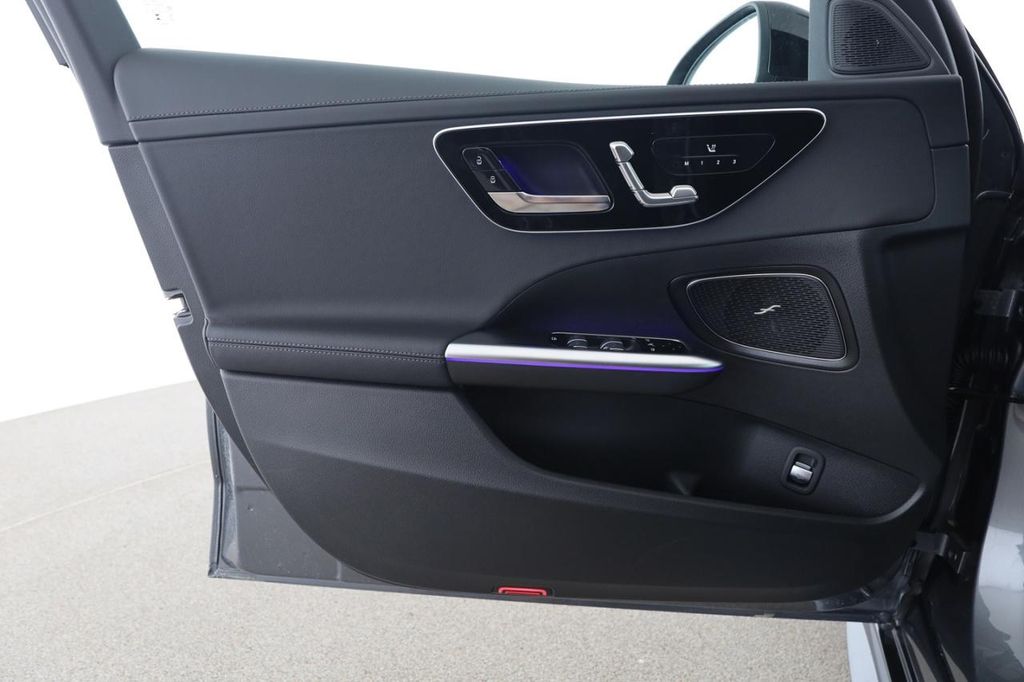 Mercedes-Benz C 220 2025