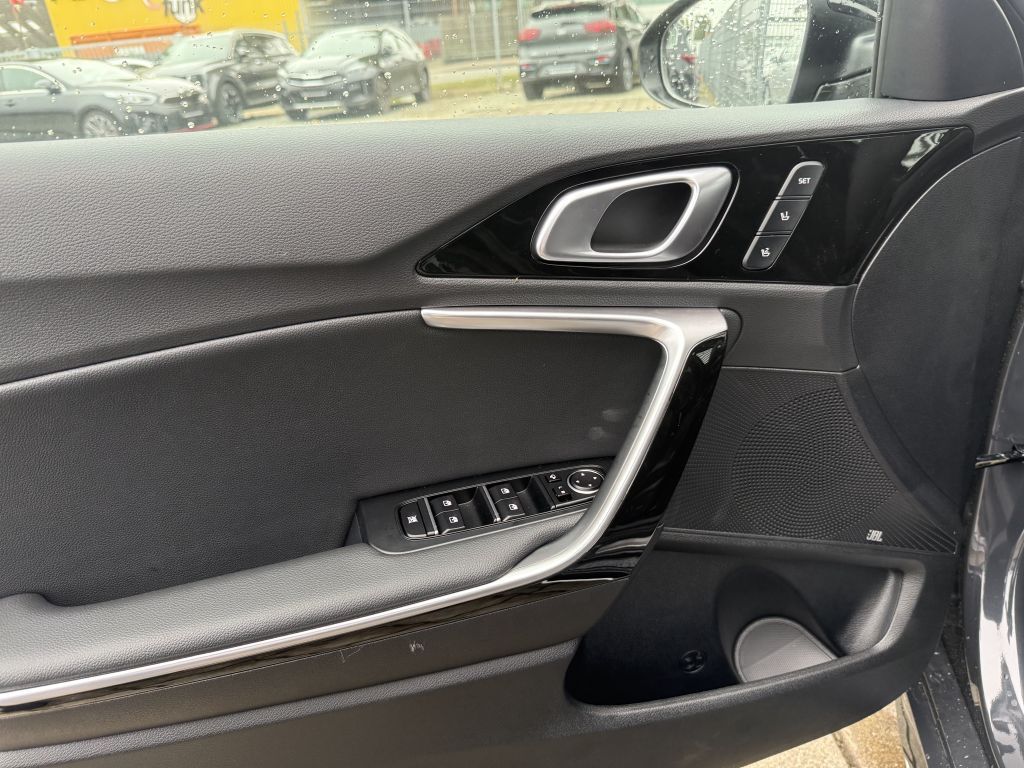 Kia pro cee'd / ProCeed 2025