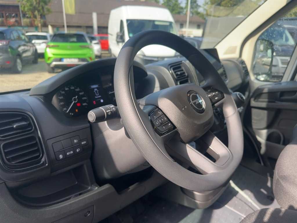 Opel Movano 2025