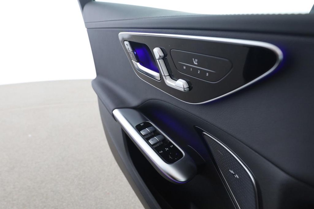 Mercedes-Benz C 220 2025