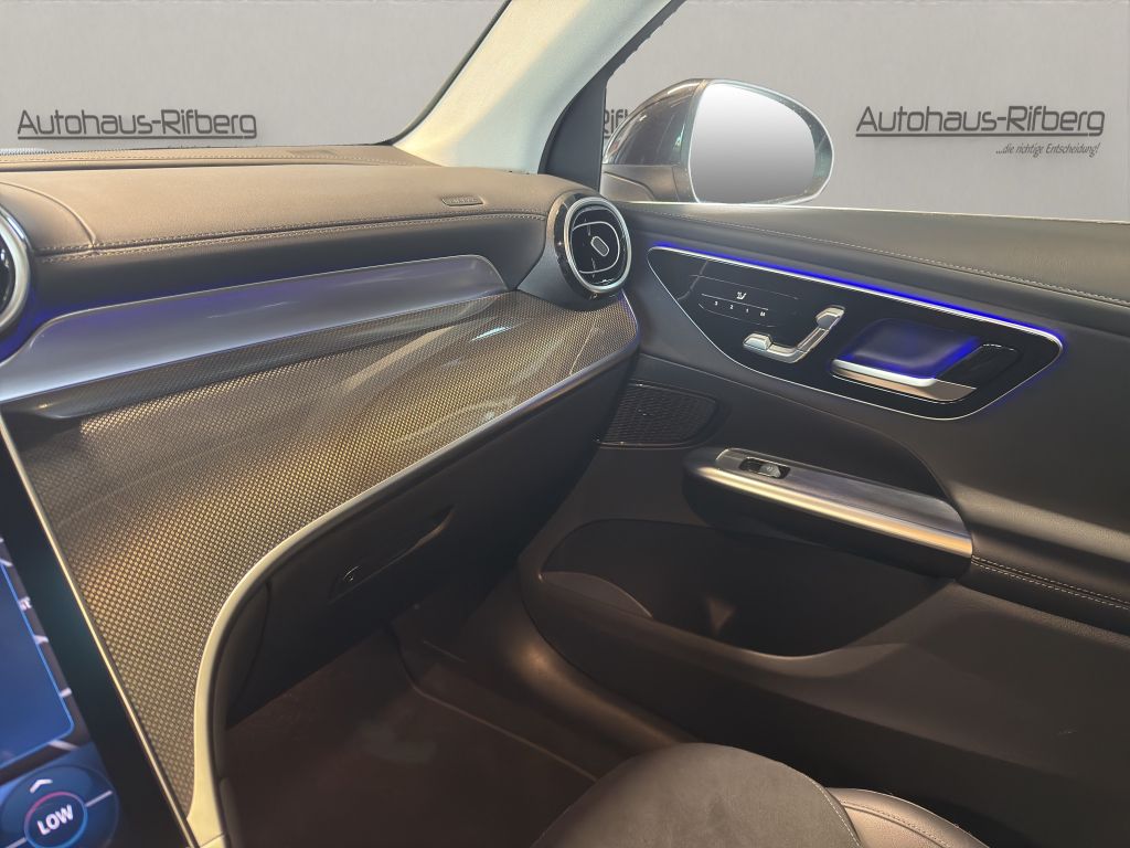 Mercedes-Benz GLC 300 2023