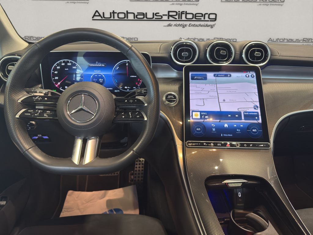 Mercedes-Benz GLC 300 2023