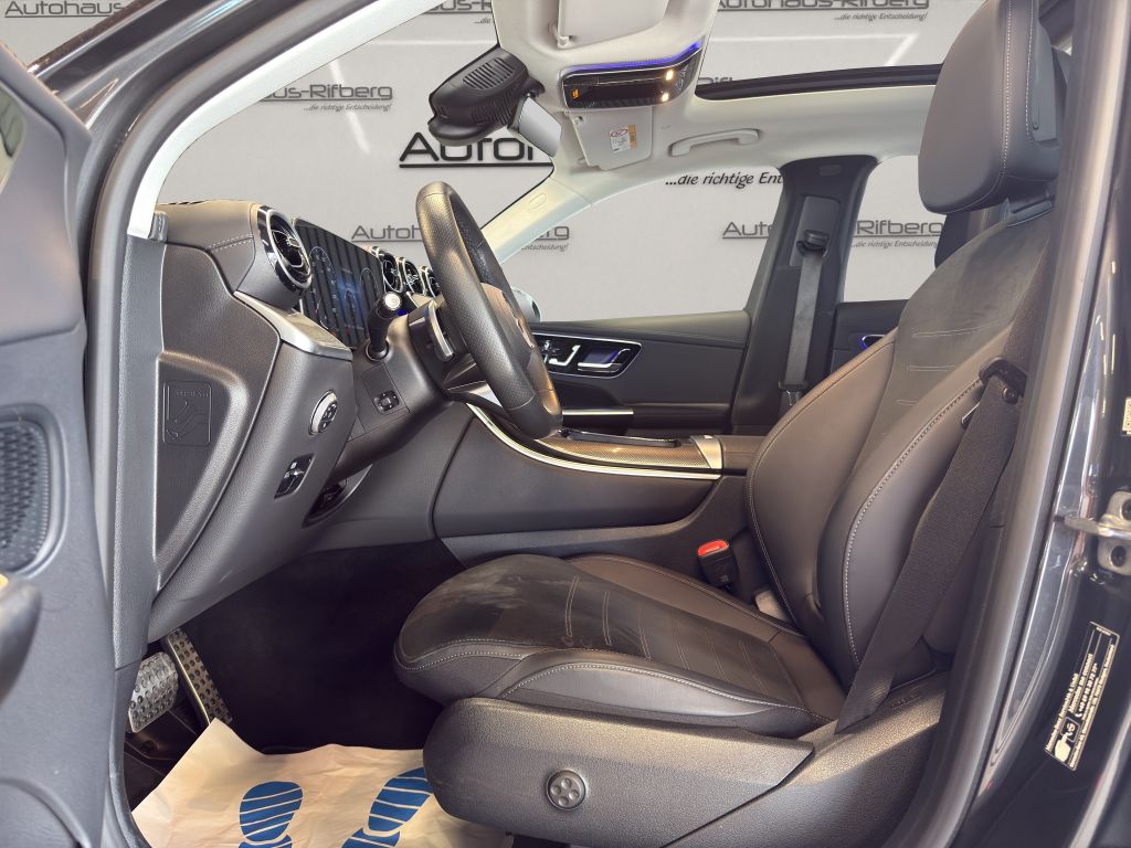 Mercedes-Benz GLC 300 2023