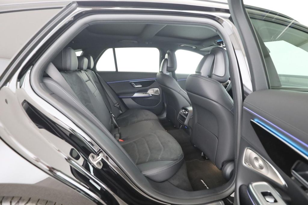 Mercedes-Benz E 300 2025